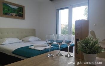 Apartments Val Sutomore, private accommodation in city Sutomore, Montenegro